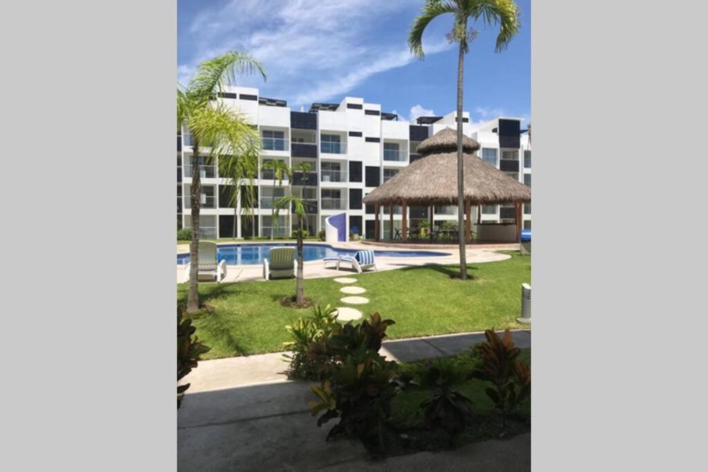 ¡NUEVO! Hermoso departamento con alberca. Manzanillo Exterior foto