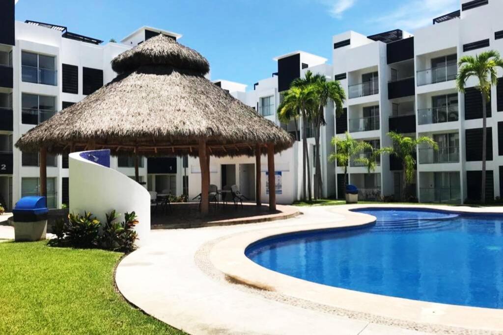 ¡NUEVO! Hermoso departamento con alberca. Manzanillo Exterior foto