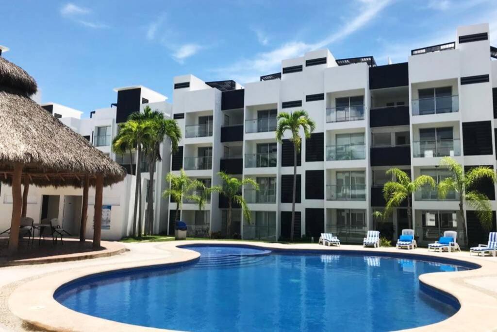 ¡NUEVO! Hermoso departamento con alberca. Manzanillo Exterior foto